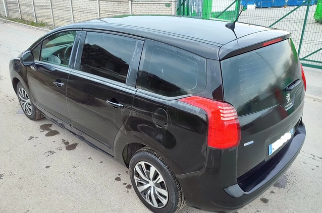 Peugeot 5008 cena 24121 przebieg: 230000, rok produkcji 2016 z Zawichost małe 277